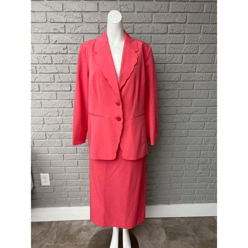 Levine Classics Women Coral Long Skirt 2 Piece Suit Size 16